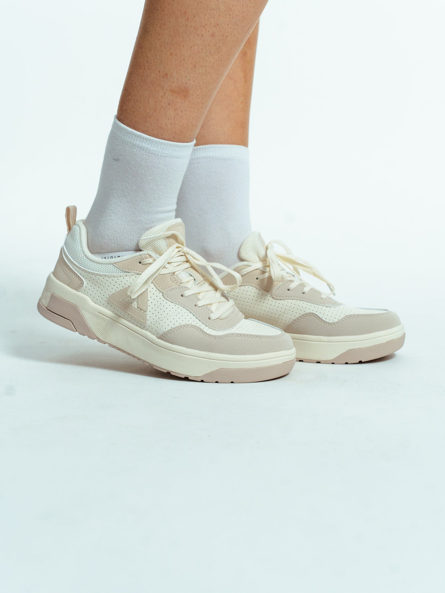 Кроссовки женские Peak Casual EXT52368B yellow/white
